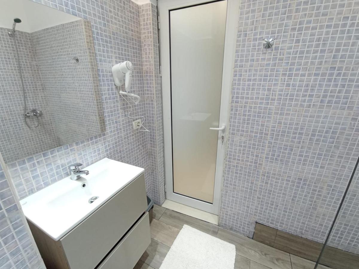 Vlorë Trea Accomodations - Suite Lungomare מראה חיצוני תמונה